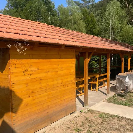 Tatil Evi Tosic Etno Kamp *